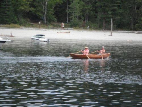bruce_and_pam_in_the_wood_boat_summer_2011_137_1